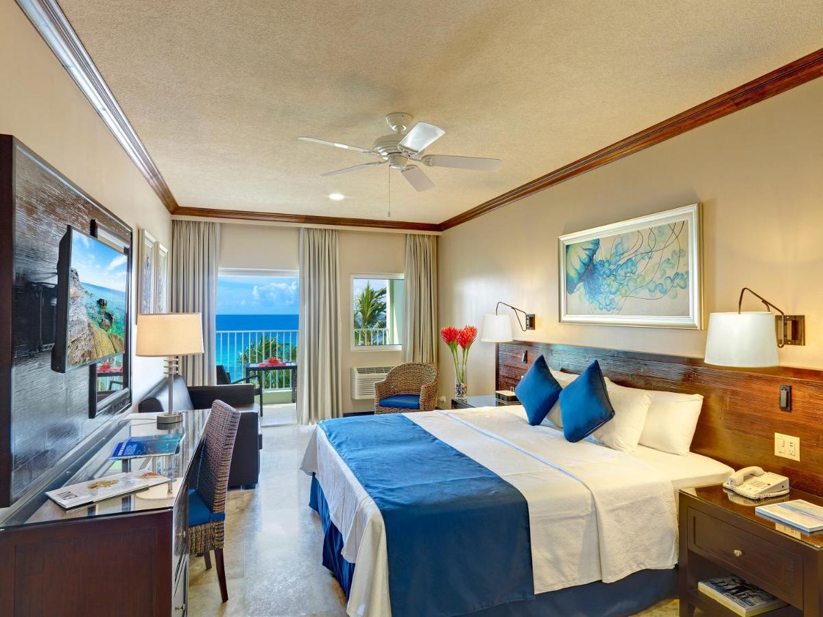 Courtyard By Marriott Bridgetown, Barbados Hotel Exterior foto