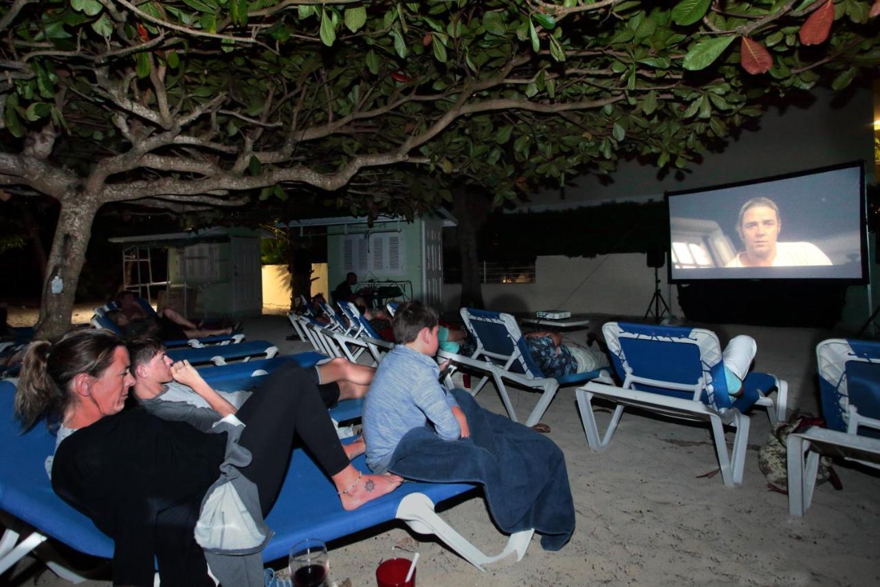 Courtyard By Marriott Bridgetown, Barbados Hotel Exterior foto