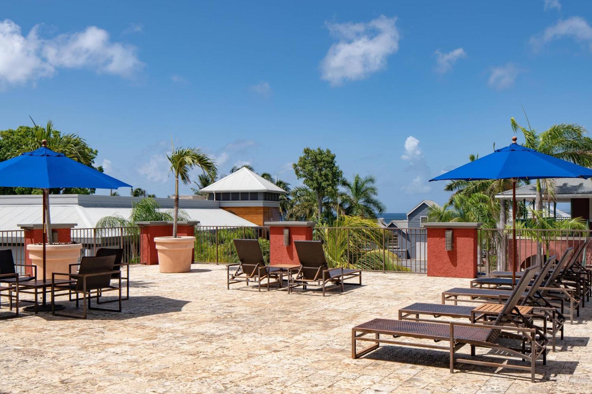 Courtyard By Marriott Bridgetown, Barbados Hotel Exterior foto