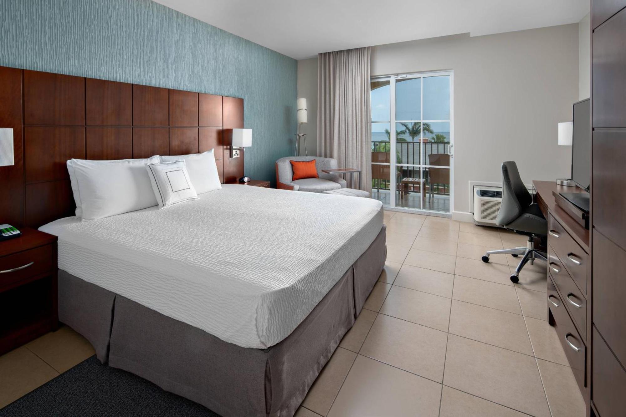 Courtyard By Marriott Bridgetown, Barbados Hotel Exterior foto