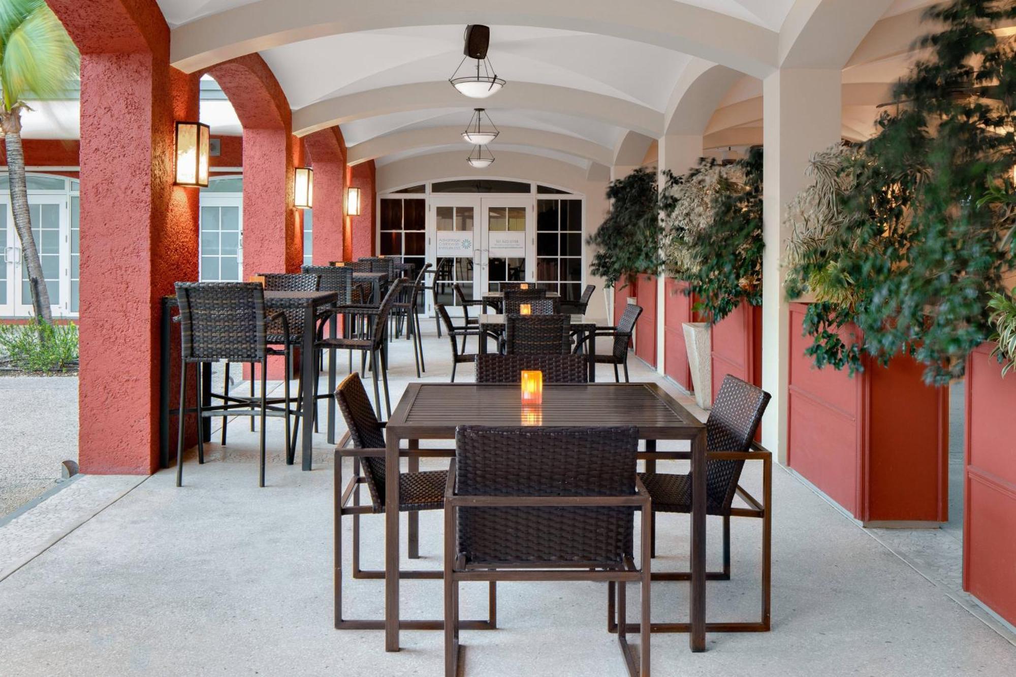 Courtyard By Marriott Bridgetown, Barbados Hotel Exterior foto